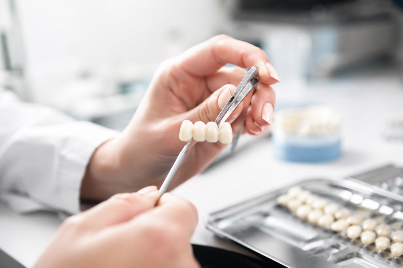Prothetik Heberle Dental – Fachmännische Bearbeitung von Zahnersatz